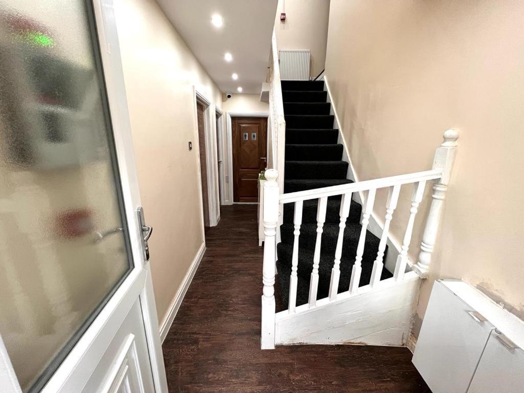 버밍엄 Nines Of Elegance At Castle Road 아파트 외부 사진